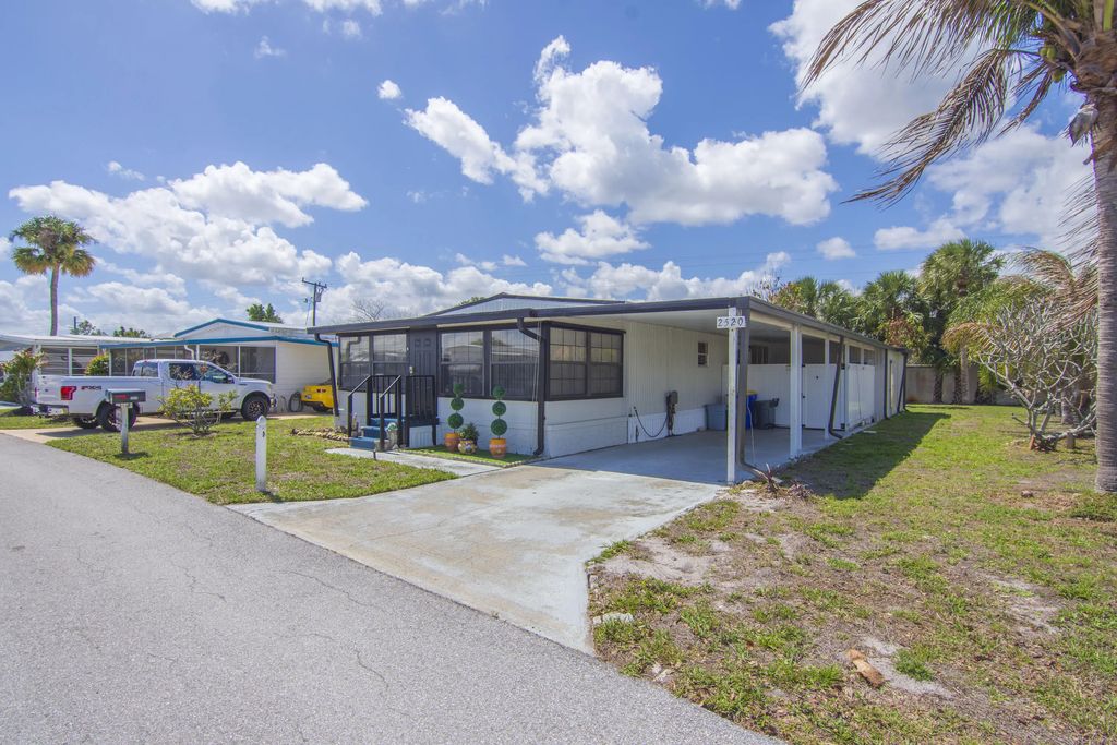 2520 Se Penny Lane, Stuart