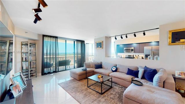 2 of 25 - 1000 W Island Boulevard #2903, Aventura, FL