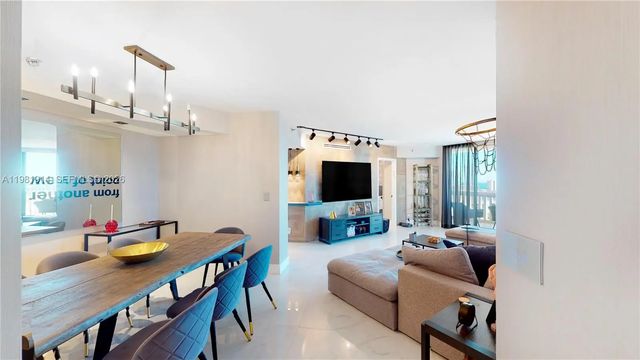 5 of 25 - 1000 W Island Boulevard #2903, Aventura, FL