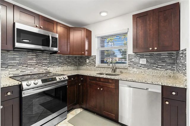 9540 Sunrise Lakes Boulevard #103, Sunrise
