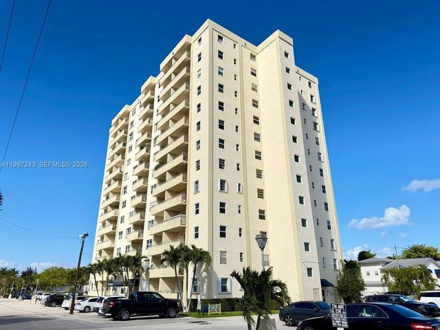 2 of 20 - 900 Ne 18th Avenue #304, Fort Lauderdale, FL