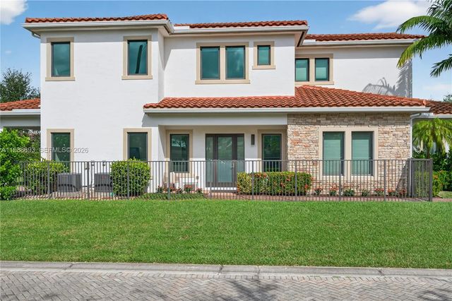 4 of 47 - 5999 E Brookfield Circle E, Hollywood, FL