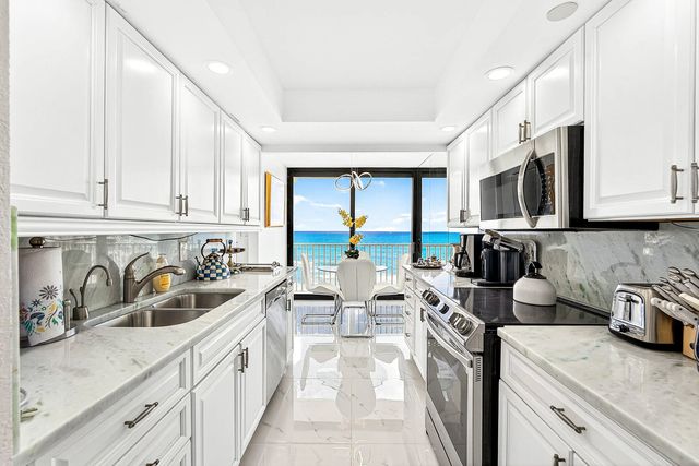 5 of 32 - 3360 S Ocean Boulevard, Palm Beach, FL