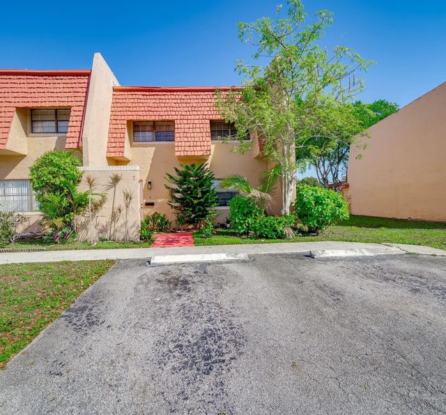 7 Ann Lee Lane, Tamarac