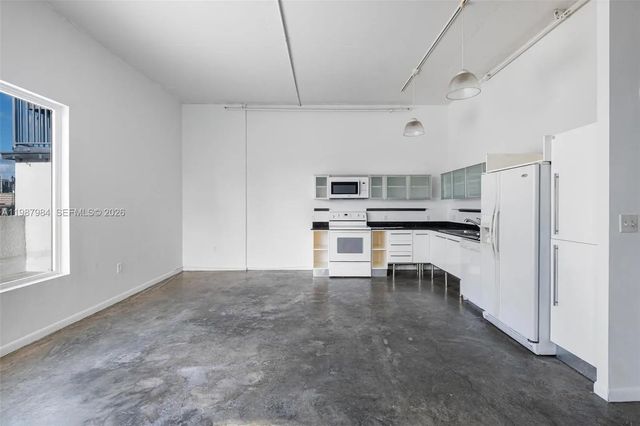 3 of 27 - 10 S River Drive #609, Miami, FL