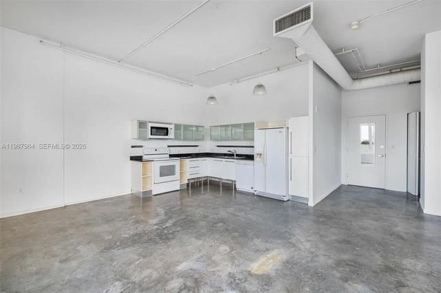 4 of 27 - 10 S River Drive #609, Miami, FL