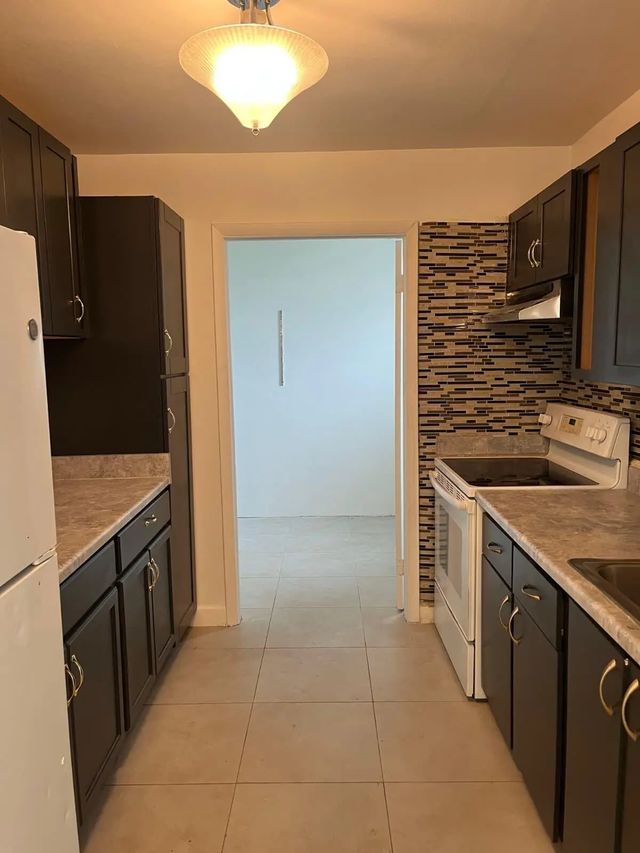 5 of 15 - 3251 Nw 13th Court, Fort Lauderdale, FL