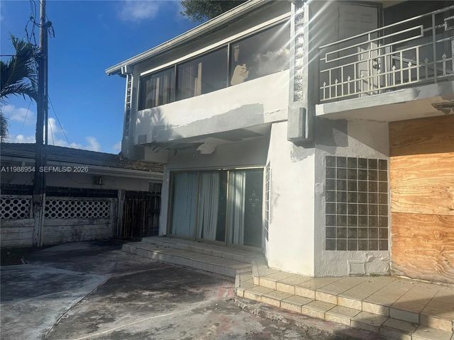 3 of 6 - 1977 Ne 119th Road, North Miami, FL