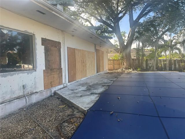 4 of 6 - 1977 Ne 119th Road, North Miami, FL