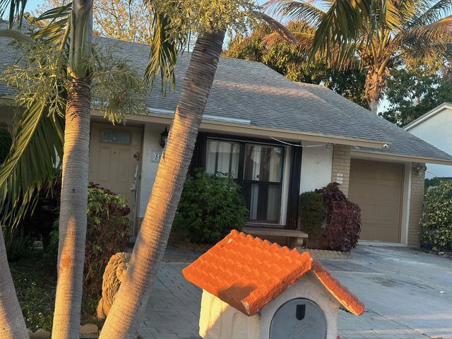 5654 E Ithaca Cir Circle E, Lake Worth
