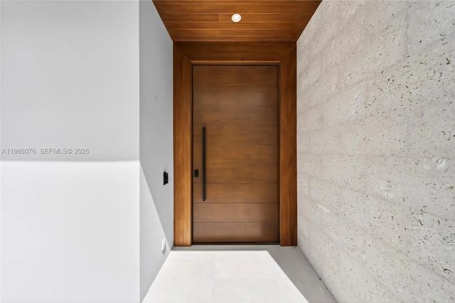 4 of 50 - 609 Sw 24th Road, Miami, FL