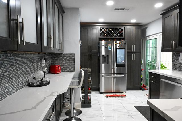 2 of 42 - 8610 Nw 27th Place, Sunrise, FL