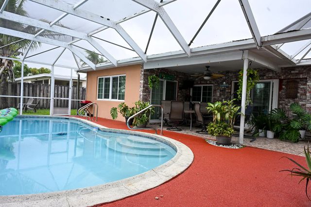 3 of 42 - 8610 Nw 27th Place, Sunrise, FL