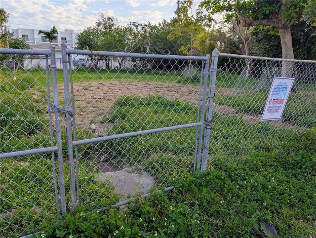 5 of 5 - 660 Ne 86th Street, Miami, FL