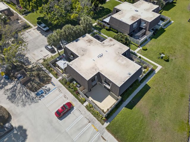 5 of 61 - 7811 78th Way, West Palm Beach, FL
