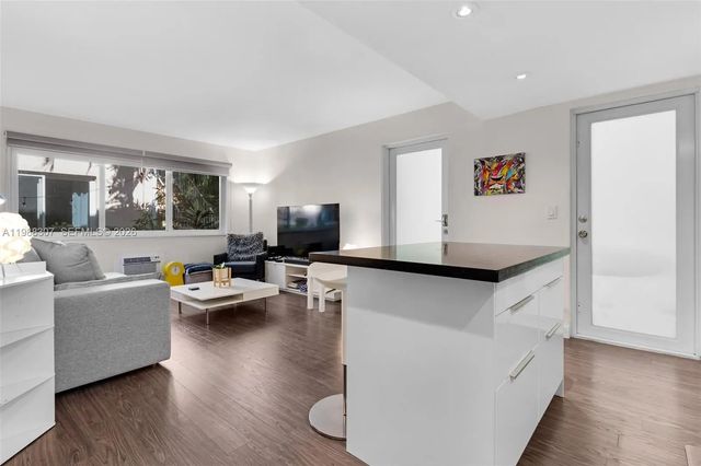 2 of 41 - 1117 Meridian Avenue #5-1117, Miami Beach, FL