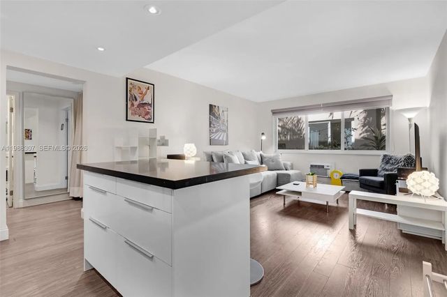 3 of 41 - 1117 Meridian Avenue #5-1117, Miami Beach, FL