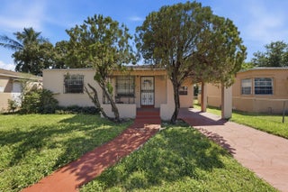 Photo of Listing #B26007526