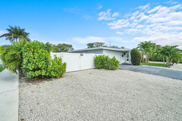 2 of 60 - 2824 Nw 6th Avenue, Wilton Manors, FL
