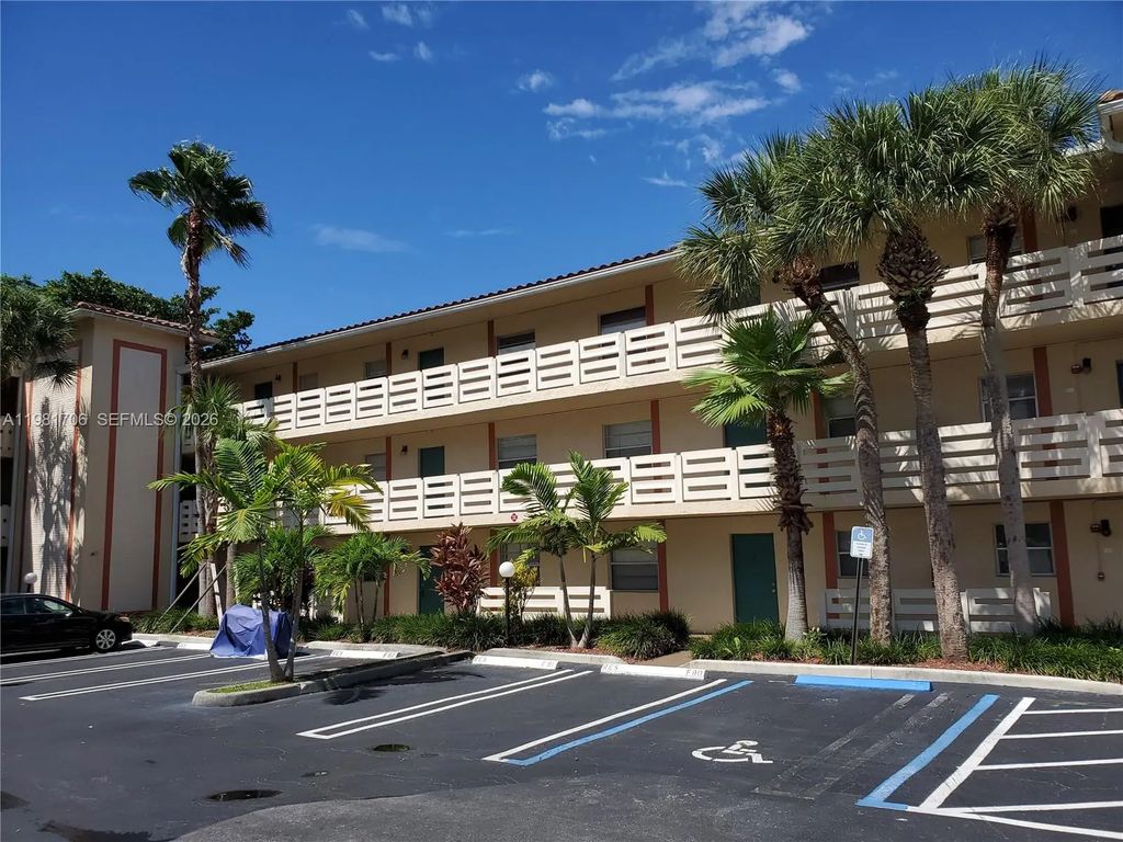 3212 Nw 102nd Terrace #203-f, Coral Springs
