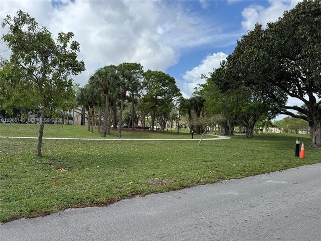 3 of 36 - 6301 N Fall Circle Drive #213, Lauderhill, FL