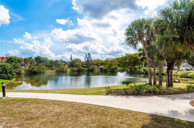 5 of 36 - 6301 N Fall Circle Drive #213, Lauderhill, FL