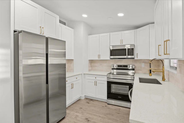 Photo of Listing #B26006840