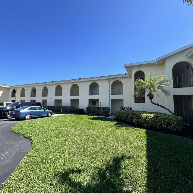 1860 Robalo Drive #104, Vero Beach