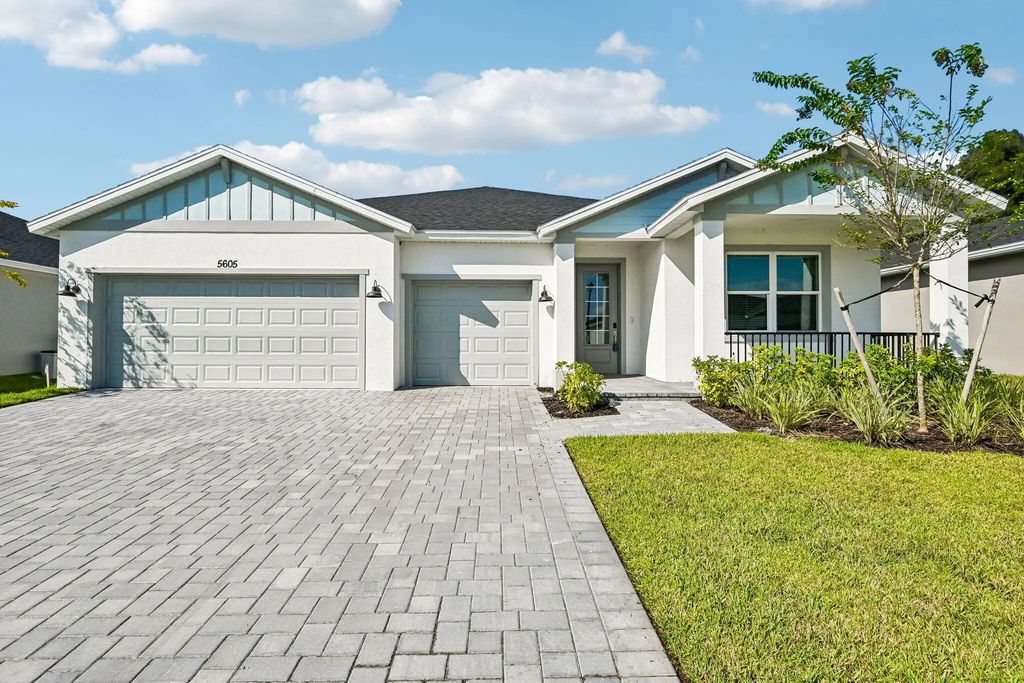 5605 Hampton Park Circle, Vero Beach