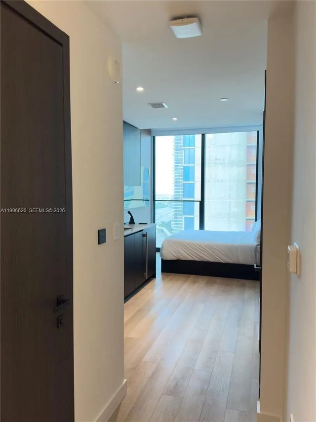 4 of 17 - 20 Ne 11th Street #3006a, Miami, FL