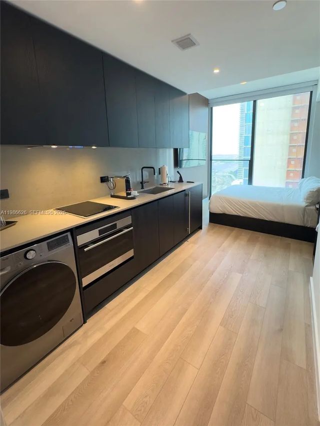 5 of 17 - 20 Ne 11th Street #3006a, Miami, FL