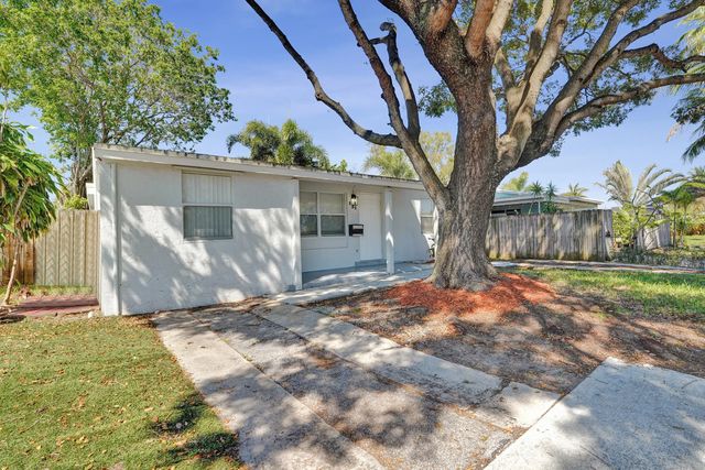 131 Ne 51st Street, Oakland Park