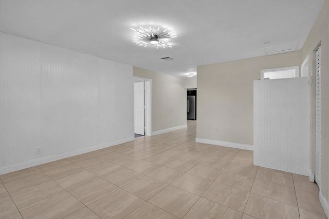 5 of 22 - 131 Ne 51st Street, Oakland Park, FL