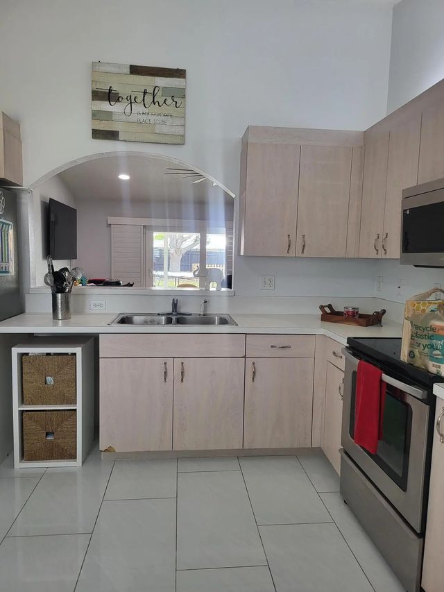 5 of 29 - 272 Sw Crescent Avenue, Port St. Lucie, FL