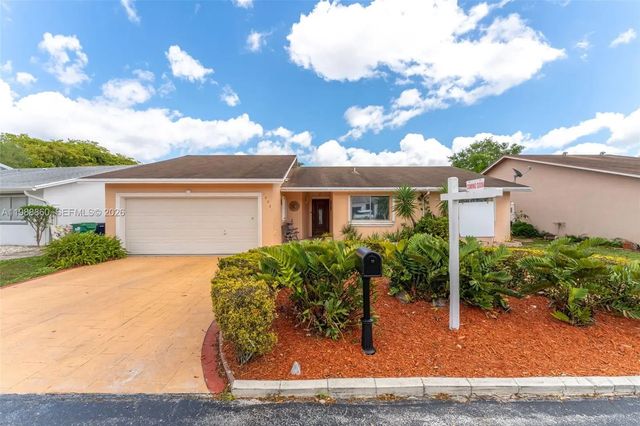 2 of 36 - 10021 Sw 145th Place, Miami, FL