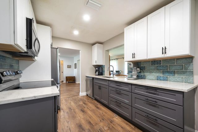 5 of 24 - 1651 Nw 82nd Terrace, Plantation, FL