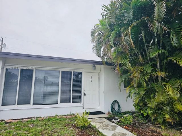 569 Tallulah Road, Palm Beach