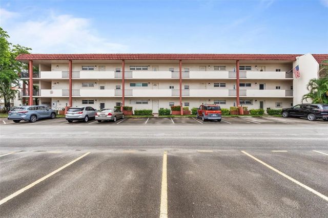5 of 48 - 9420 S Hollybrook Lake Drive #206, Pembroke Pines, FL