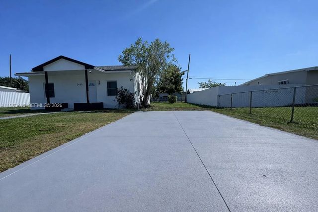 3 of 24 - 2450 Nw 157th St Road, Miami Gardens, FL