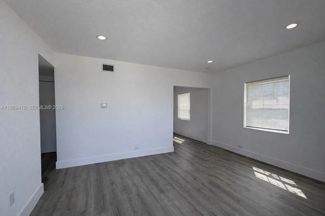 5 of 24 - 2450 Nw 157th St Road, Miami Gardens, FL