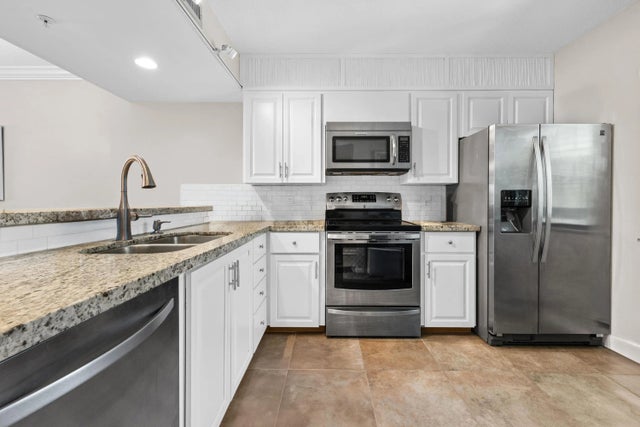 Photo of Listing #B26008193