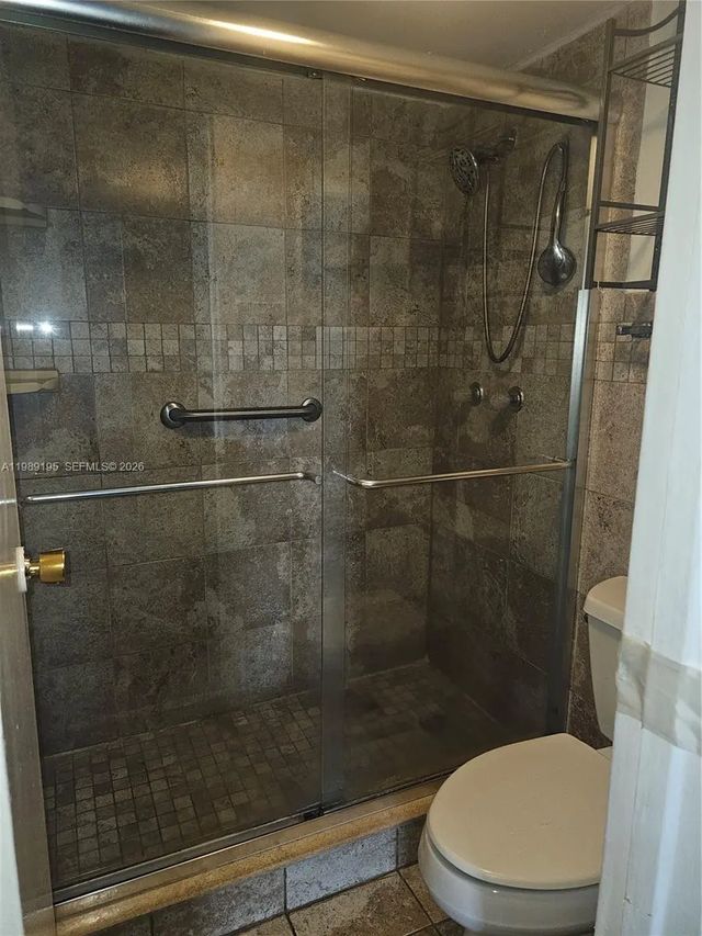 5 of 26 - 20400 W Country Club Drive #601, Aventura, FL