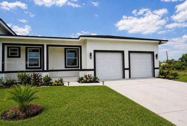 4 of 39 - 1715 Mcarthur Avenue, Lehigh Acres, FL