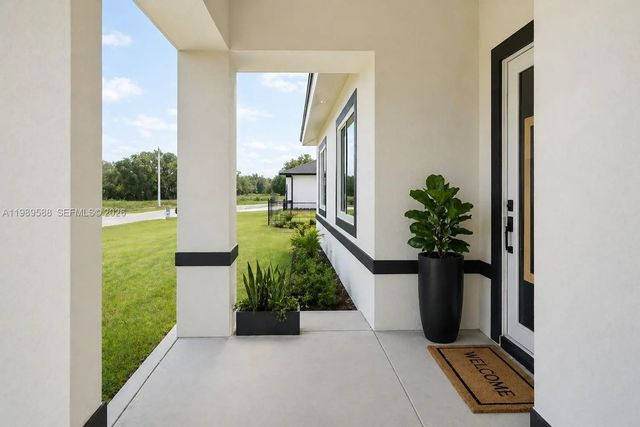 5 of 39 - 1715 Mcarthur Avenue, Lehigh Acres, FL