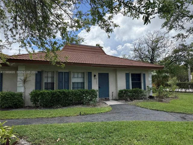 2381 Sw 70th Avenue #49, Davie