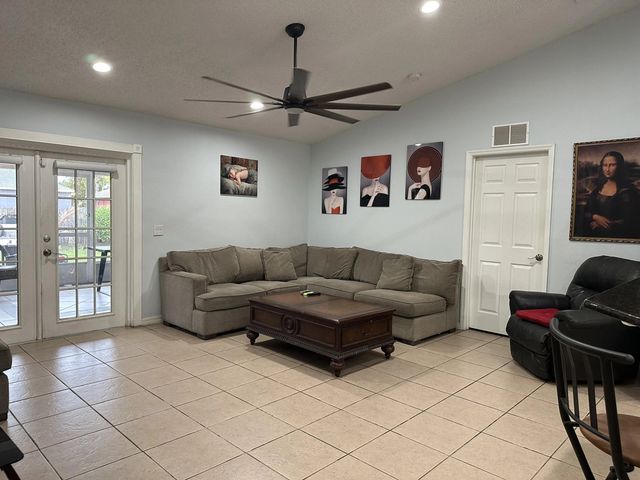 5 of 27 - 1481 Sw Dow Lane, Port St. Lucie, FL