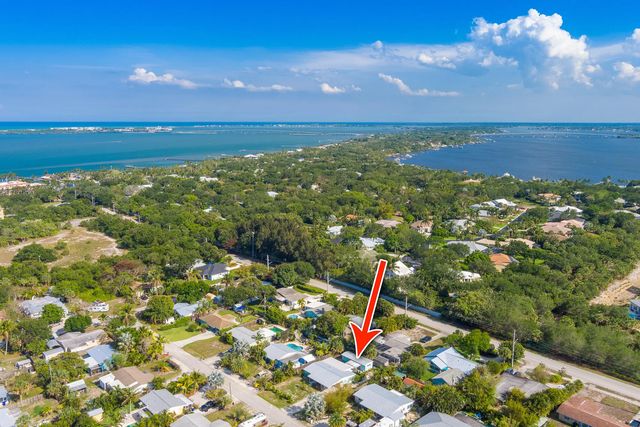 4 of 25 - 2574 Ne Roberta Street, Jensen Beach, FL