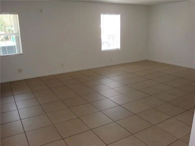 2 of 15 - 1633 W 28th Street #b, Riviera Beach, FL
