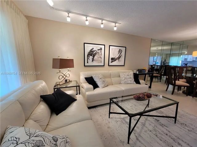 3774 Inverrary Boulevard #103p, Lauderhill