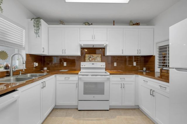 2 of 45 - 9440 Live Oak Place #402, Davie, FL